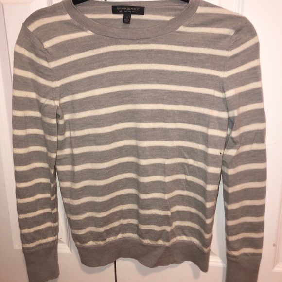 Banana Republic Sweaters - BANANA REPUBLIC Sweater